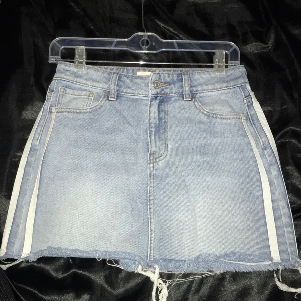 PacSun skirt with striped side